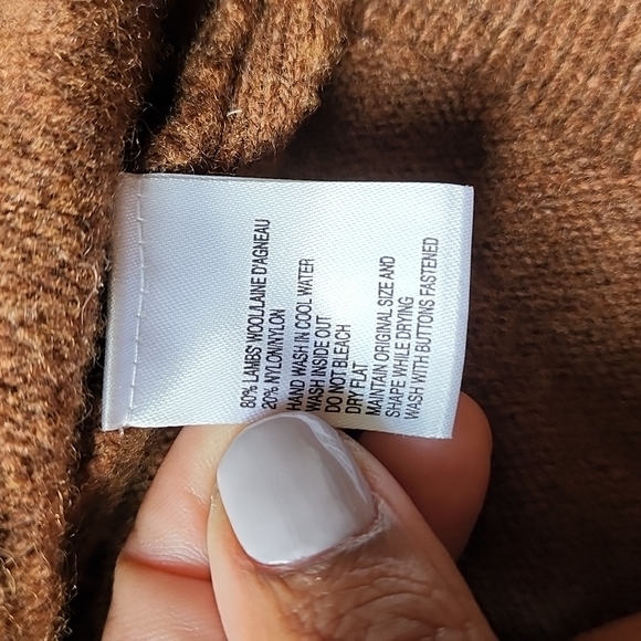 Black and Brown Like New Wool Sweater. - Picture 8 of 13